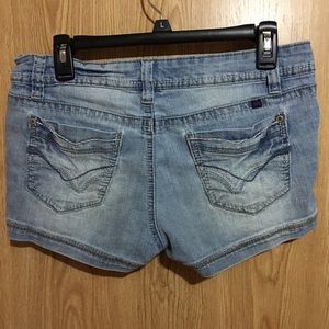 Wallflower lowrise light denim shorts Sz 9